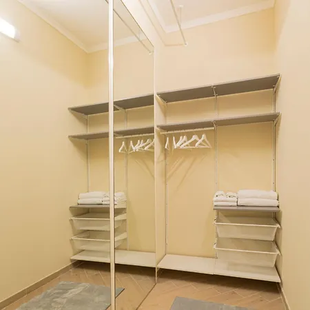 Anastasia Comfort At The Vatican With Balcony Apartman *